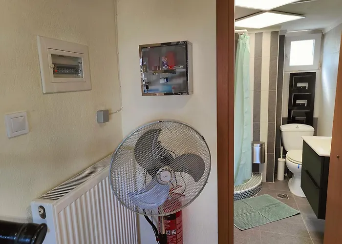 George\'S Modern Apartment